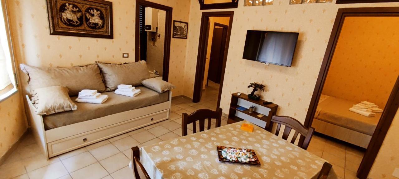 Casa Vacanza Dinastia Borbone - Centro Storico 나폴리 외부 사진